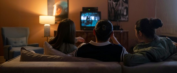 Které exkluzivní a zábavné seriály z české produkce si oblíbíte na streamovací službě Oneplay?